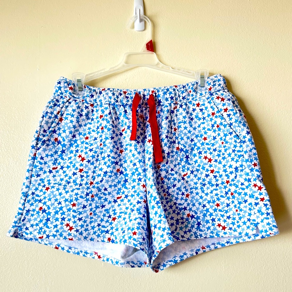 NWOT Juniors XL / Womens XS Vineyard Vines White Star Print Fleece Lined Shorts
